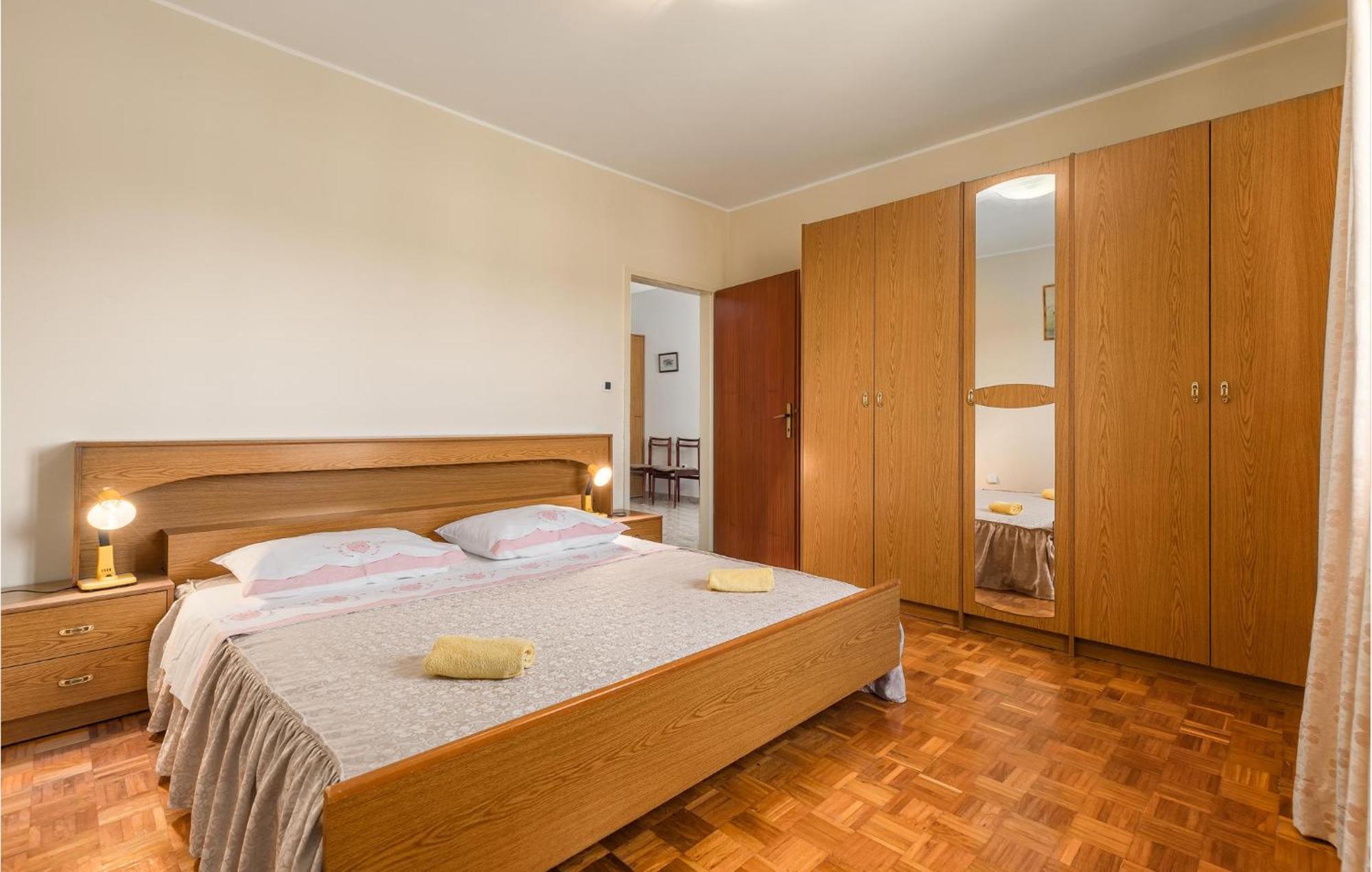 Beautiful Home In Visnjan With Wifi 외부 사진