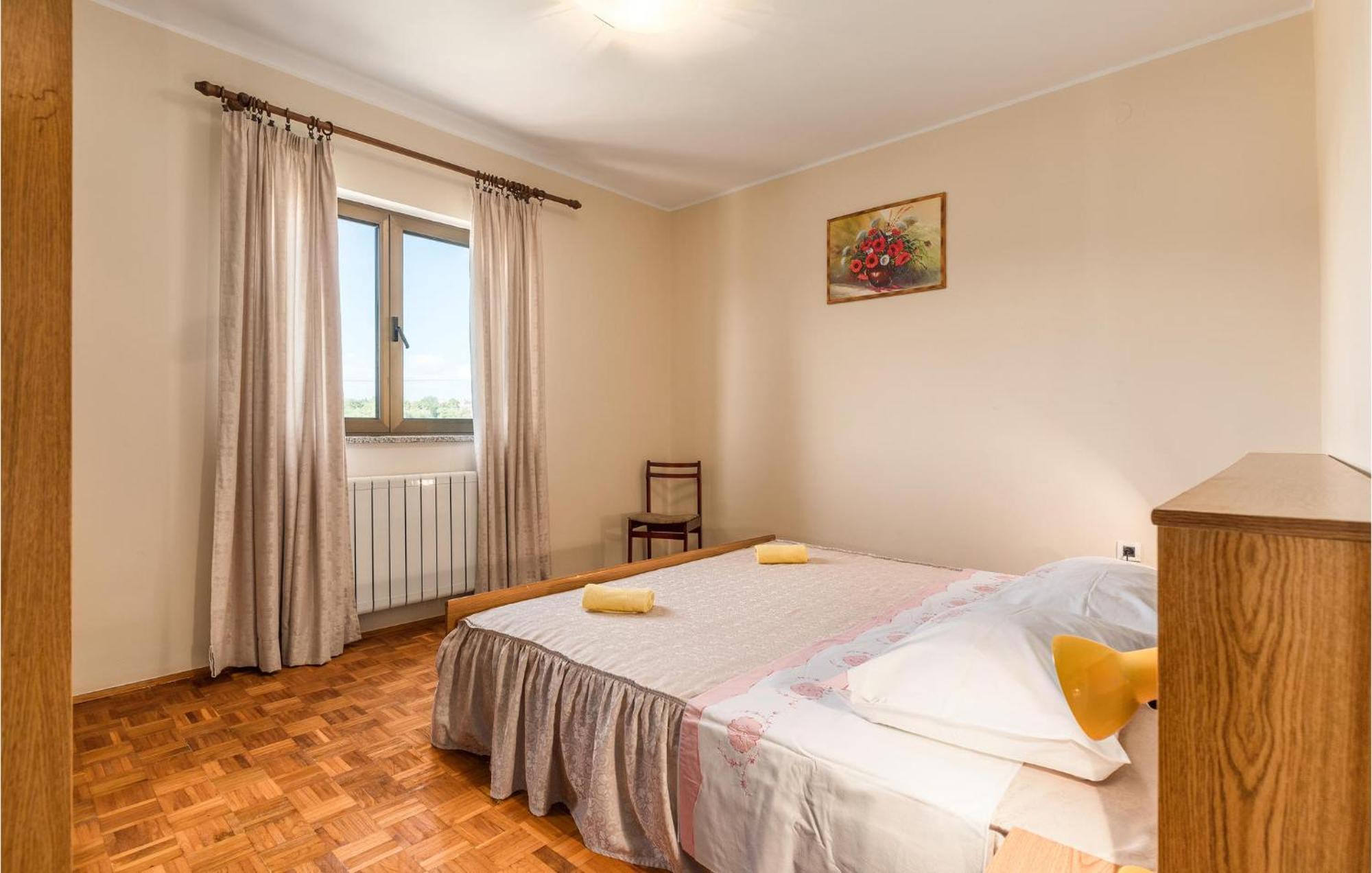 Beautiful Home In Visnjan With Wifi 외부 사진